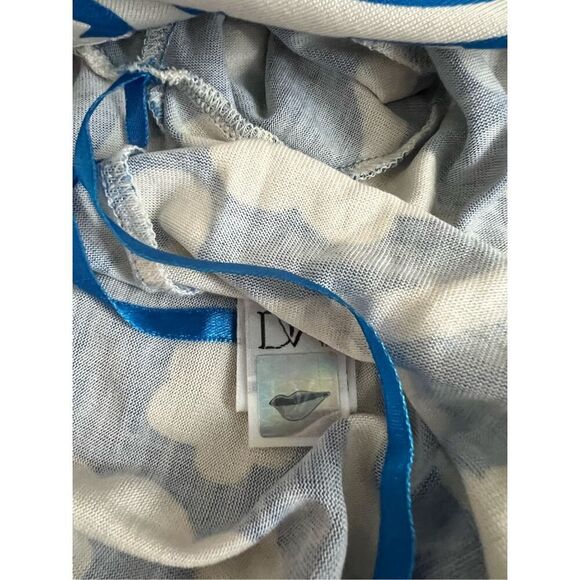 DIANE VON FURSTENBERG BLUE & OFF WHITE PRINT 100% SILK WRAP DRESS SIZE 8 - Picture 6 of 6